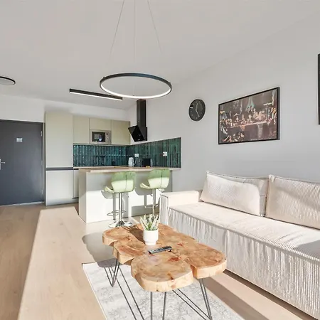 Modern With Ac And Balcony Modra