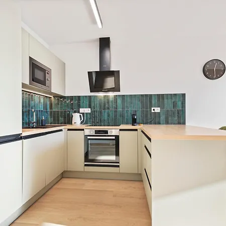 Modern With Ac And Balcony Modra