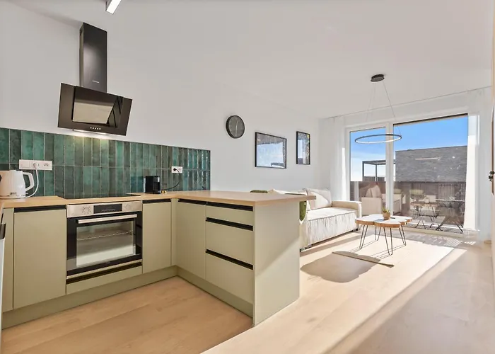 Апартаменты Modern With Ac And Balcony Модра