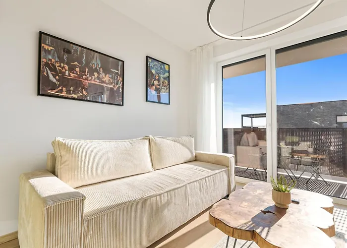 Апартаменты Modern With Ac And Balcony *