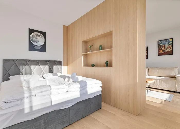 Апартаменты Modern With Ac And Balcony Модра